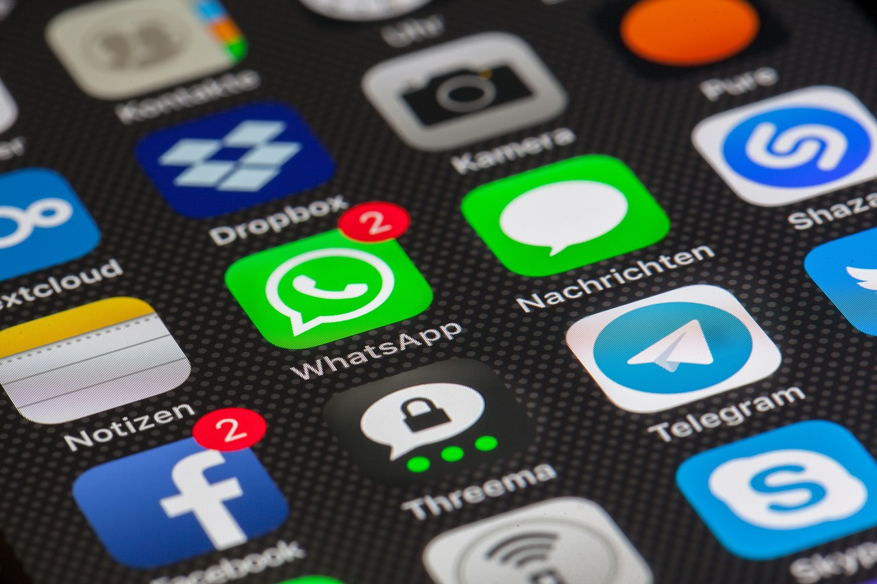 5 Kelebihan WhatsApp GB, Tertarik Mencobanya?